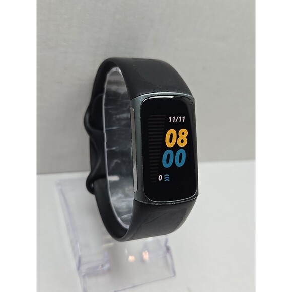 Fitbit Charge 5 Fitness Tracker GPS SpO2 Sleep Monitor Activity W/ Charger Watch - Picture 3 of 13